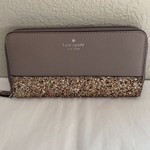 Kate Spade Cityscape neda wrap around wallet